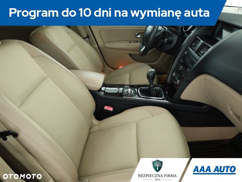 Renault Latitude - 9