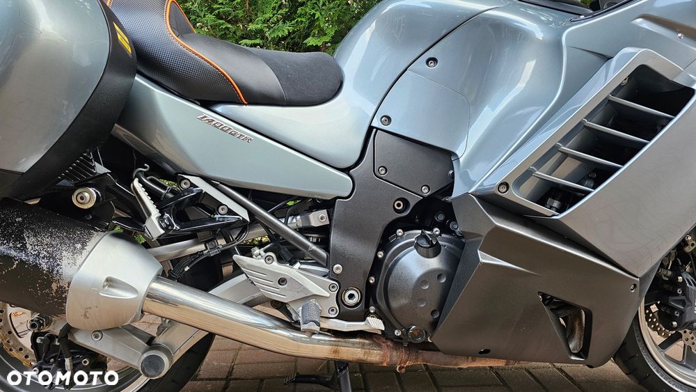 Kawasaki GTR - 3