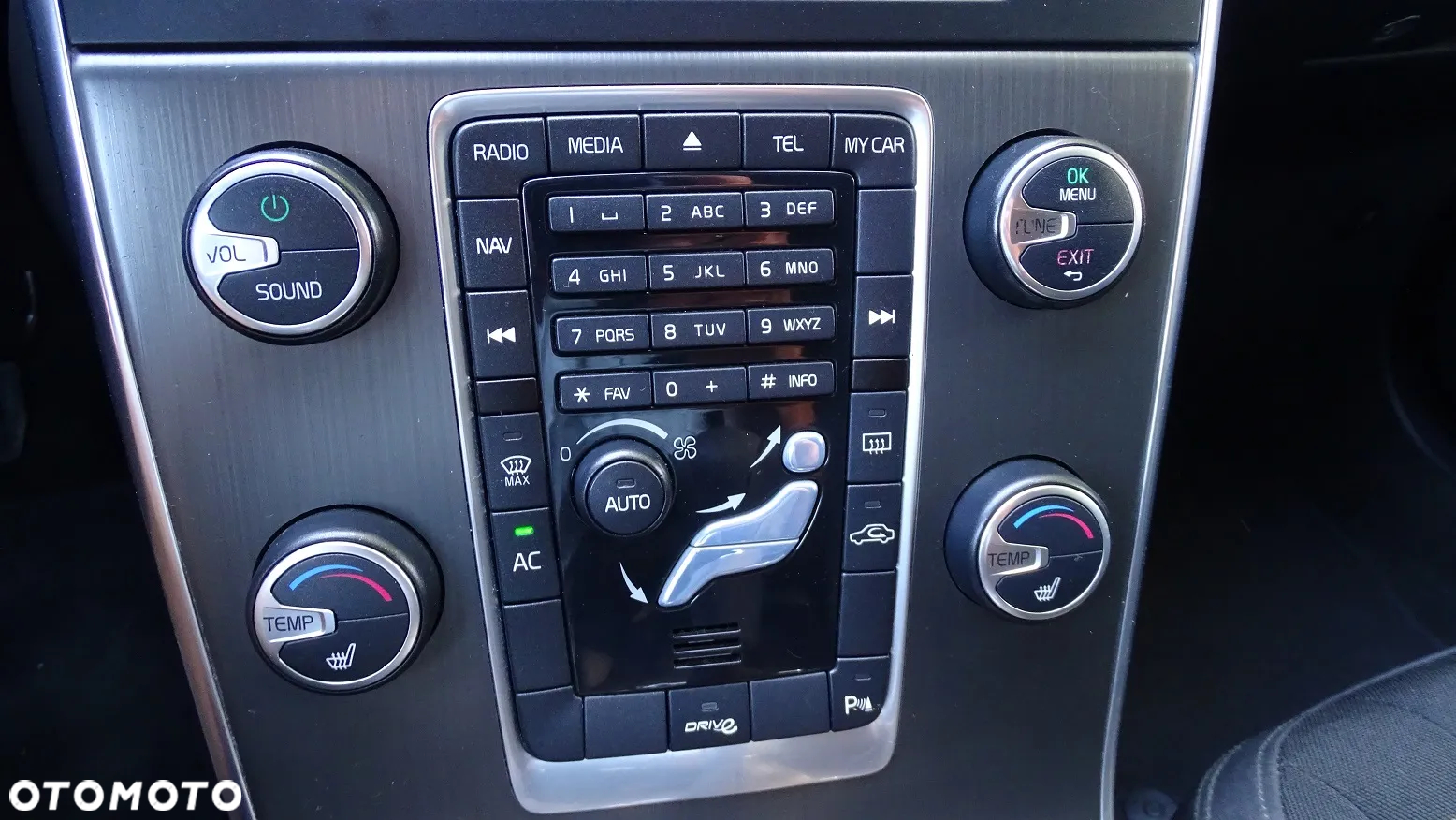 Volvo V60 DRIVe - 16