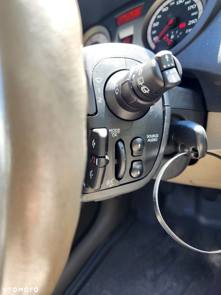 Renault Clio - 16