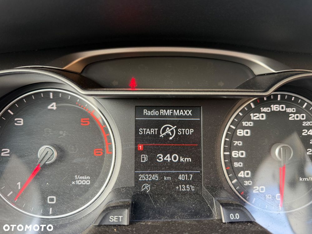 Audi A4 Avant 2.0 TDI quattro design - 4