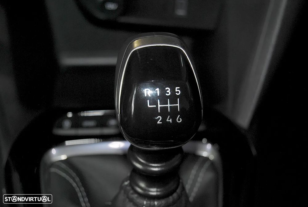 Opel Corsa 1.2 T GS - 26