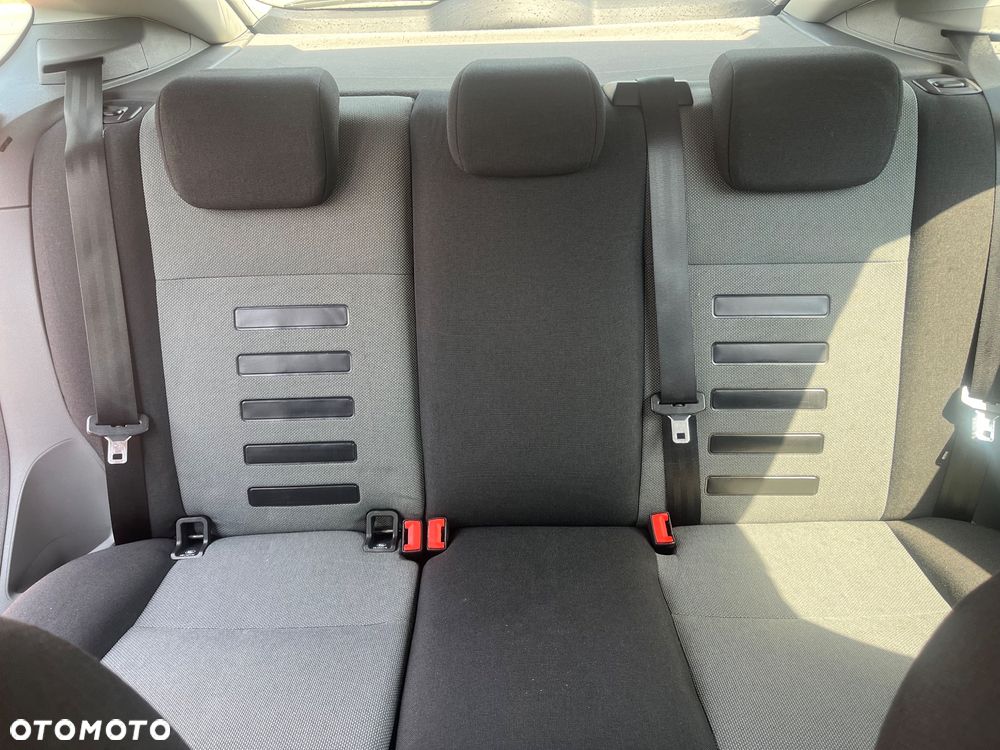 Ford Focus 1.6 Gold X - 10
