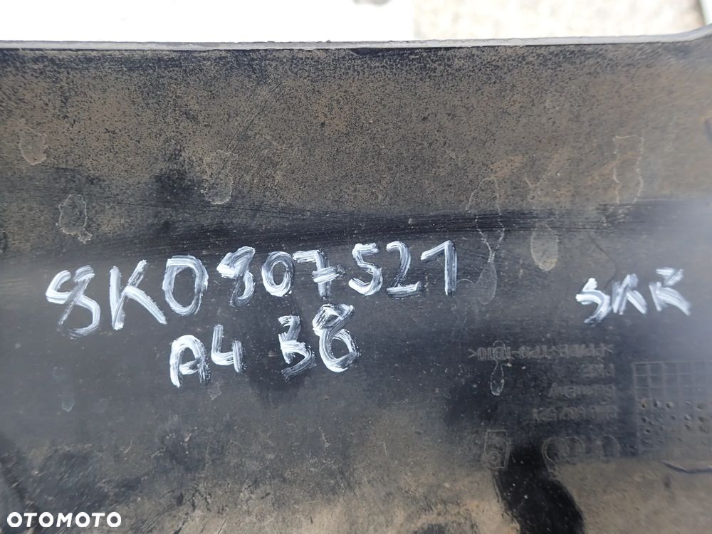 AUDI A4 KOMBI NAKŁADKA SPOILER ZERZAKA 8K0807521A RADOM - 2