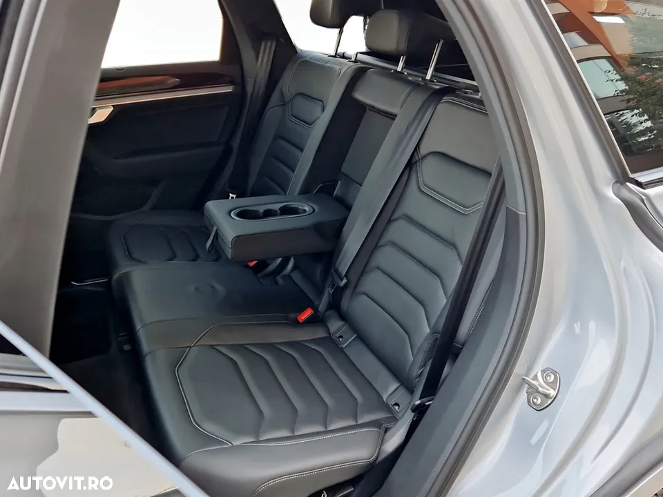 Volkswagen Touareg V6 TDI R-Style - 14