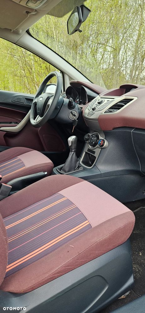 Ford Fiesta 1.25 Ambiente - 9