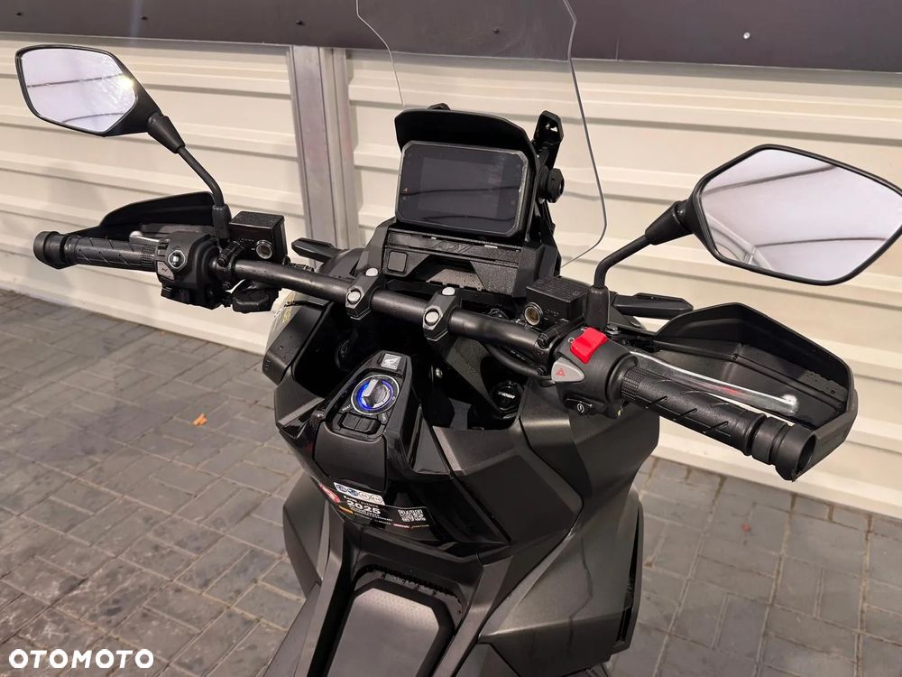 Honda ADV350 - 9
