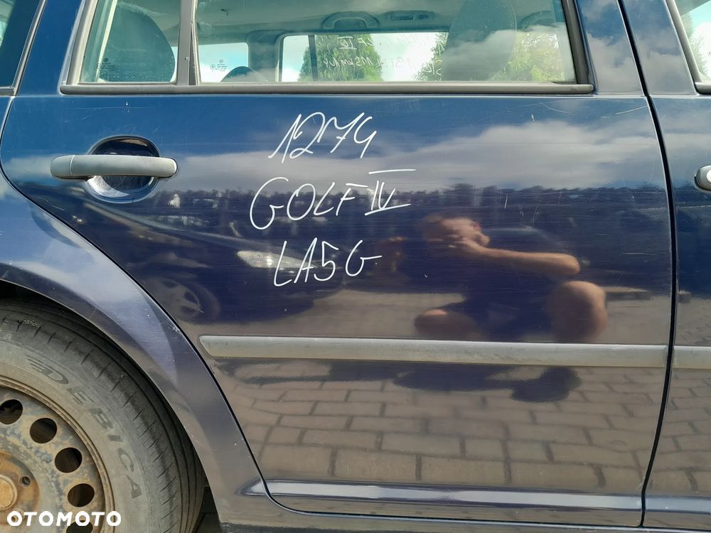 VW GOLF IV DRZWI PRAWE TYLNE PRAWY TYŁ KOMBI KOLOR: LA5G - 1