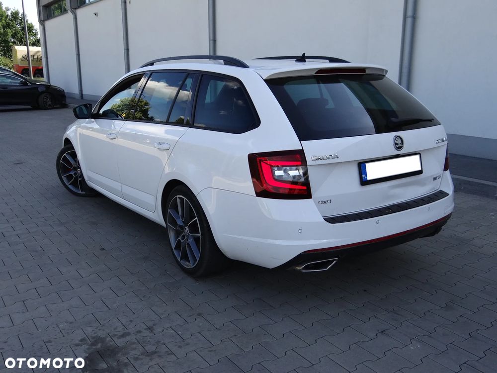 Skoda Octavia 2.0 TDI (Green tec) 4x4 DSG RS - 5