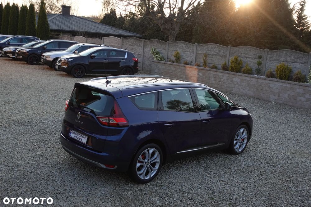 Renault Grand Scenic - 13