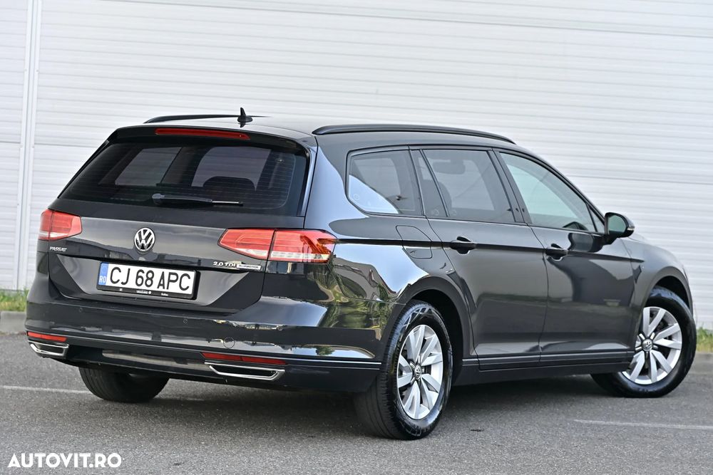 Volkswagen Passat 2.0 TDI Trendline - 9