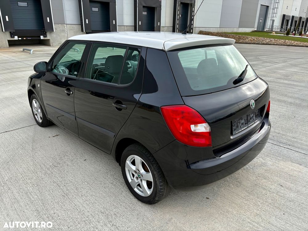 Skoda Fabia 1.2 HTP Syle Edition - 4