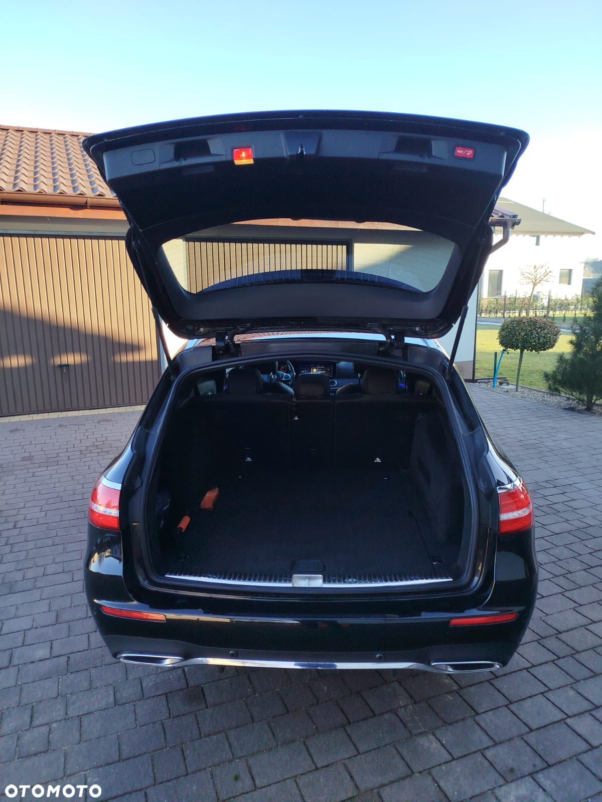 Mercedes-Benz Klasa E 220 d Business Edition 9G-TRONIC - 13