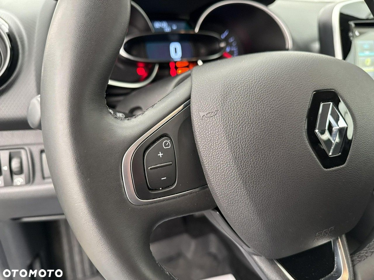 Renault Clio - 21