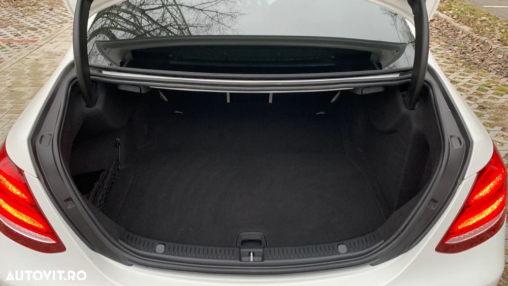 Mercedes-Benz E - 13