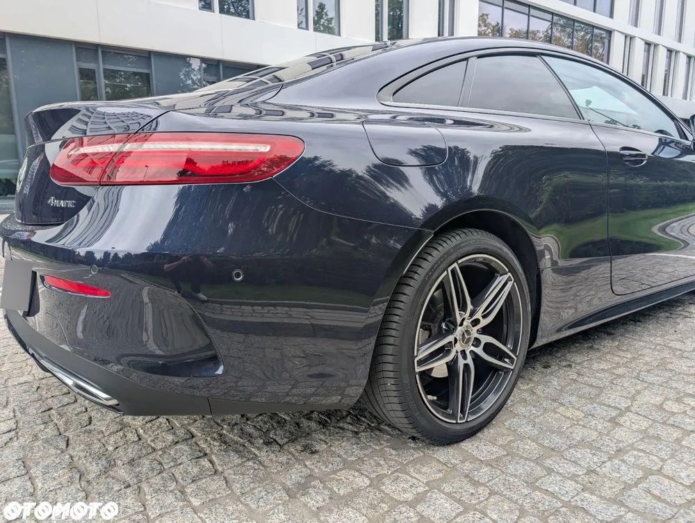 Mercedes-Benz Klasa E 220 d Coupe 4-Matic 9G-TRONIC - 6