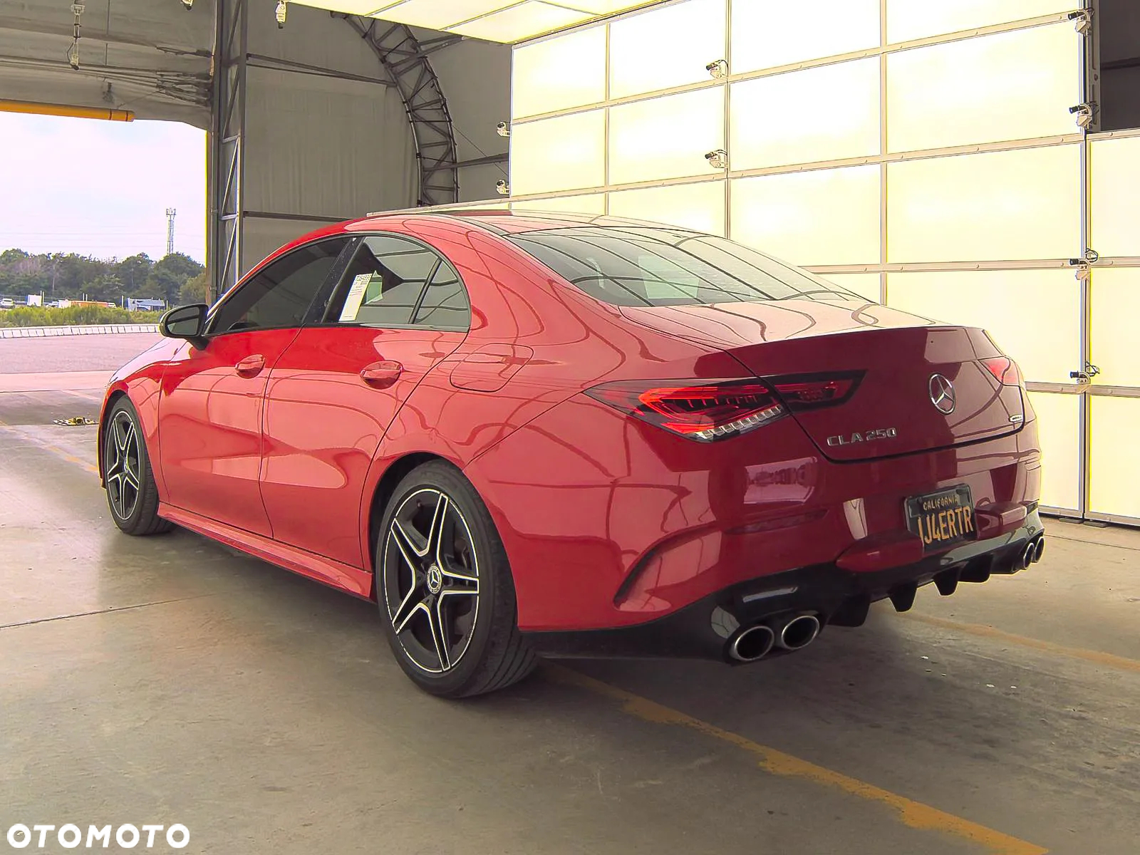 Mercedes-Benz CLA - 4