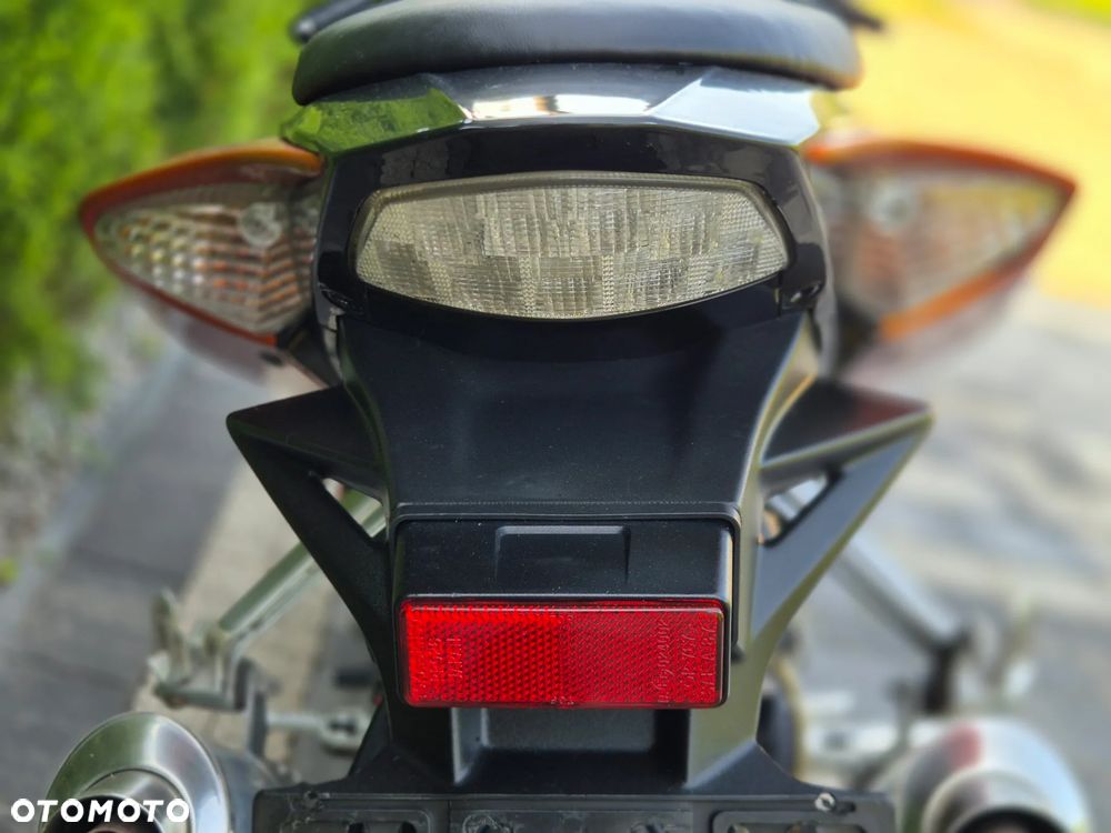 Suzuki GSX-R - 23