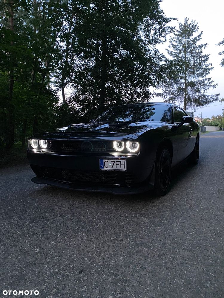 Dodge Challenger - 7