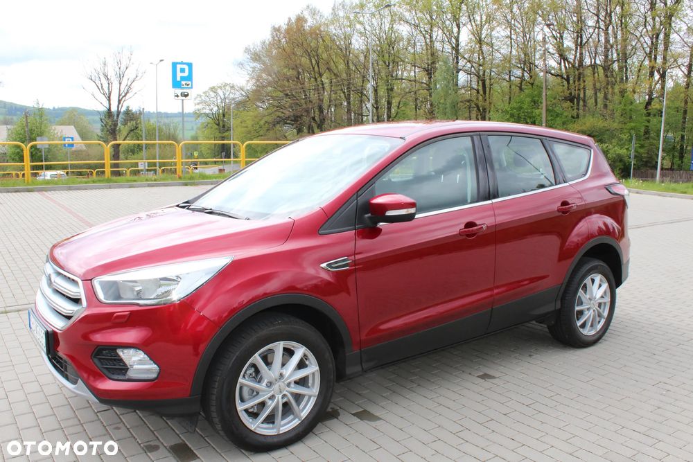 Ford Kuga 1.5 TDCi 2x4 Business Edition - 3