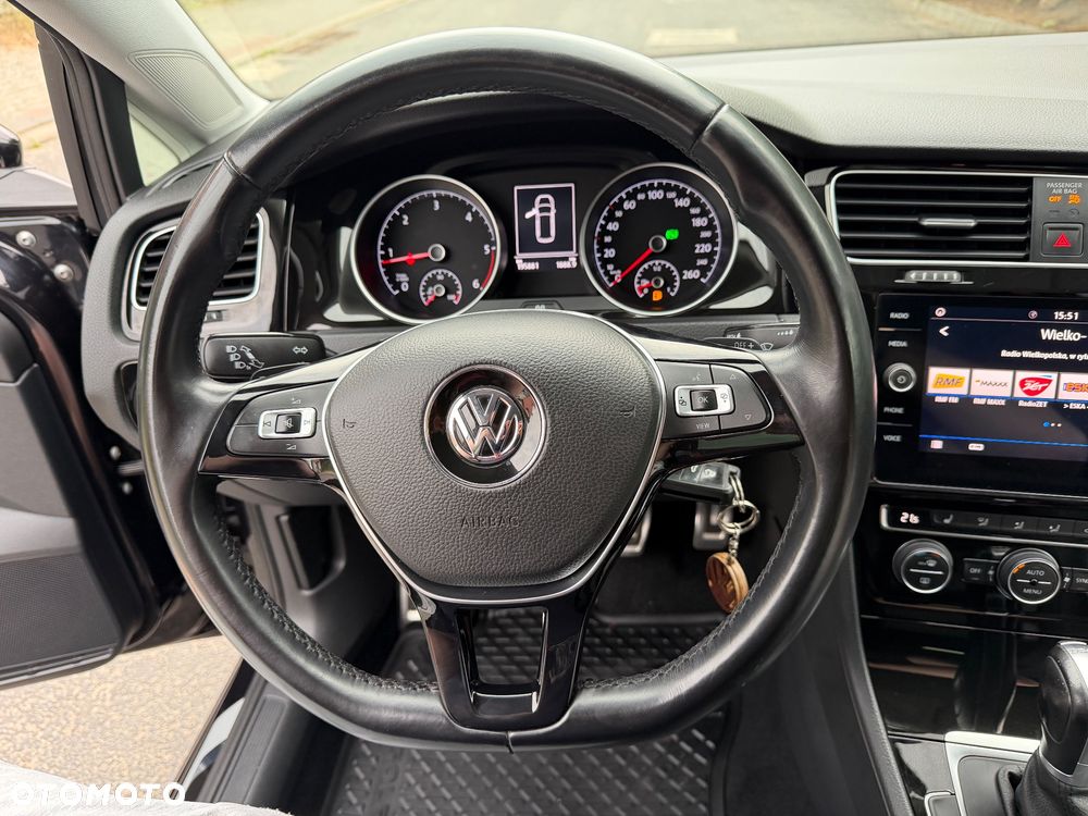 Volkswagen Golf 1.6 TDI SCR DSG Join - 19
