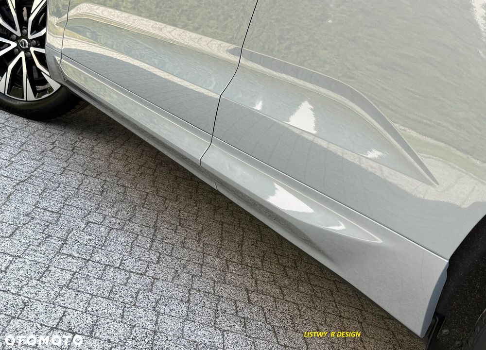 Volvo XC 60 B4 D AWD Plus Dark - 34