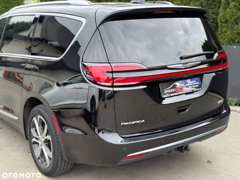 Chrysler Pacifica - 8