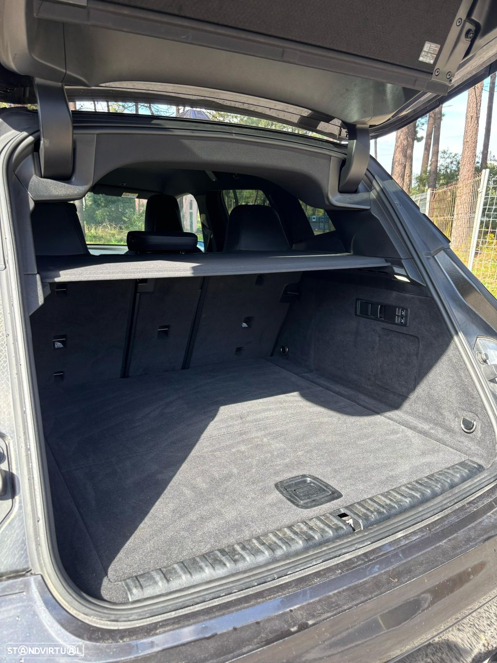 BMW iX xDrive 40 Pack Desportivo - 14