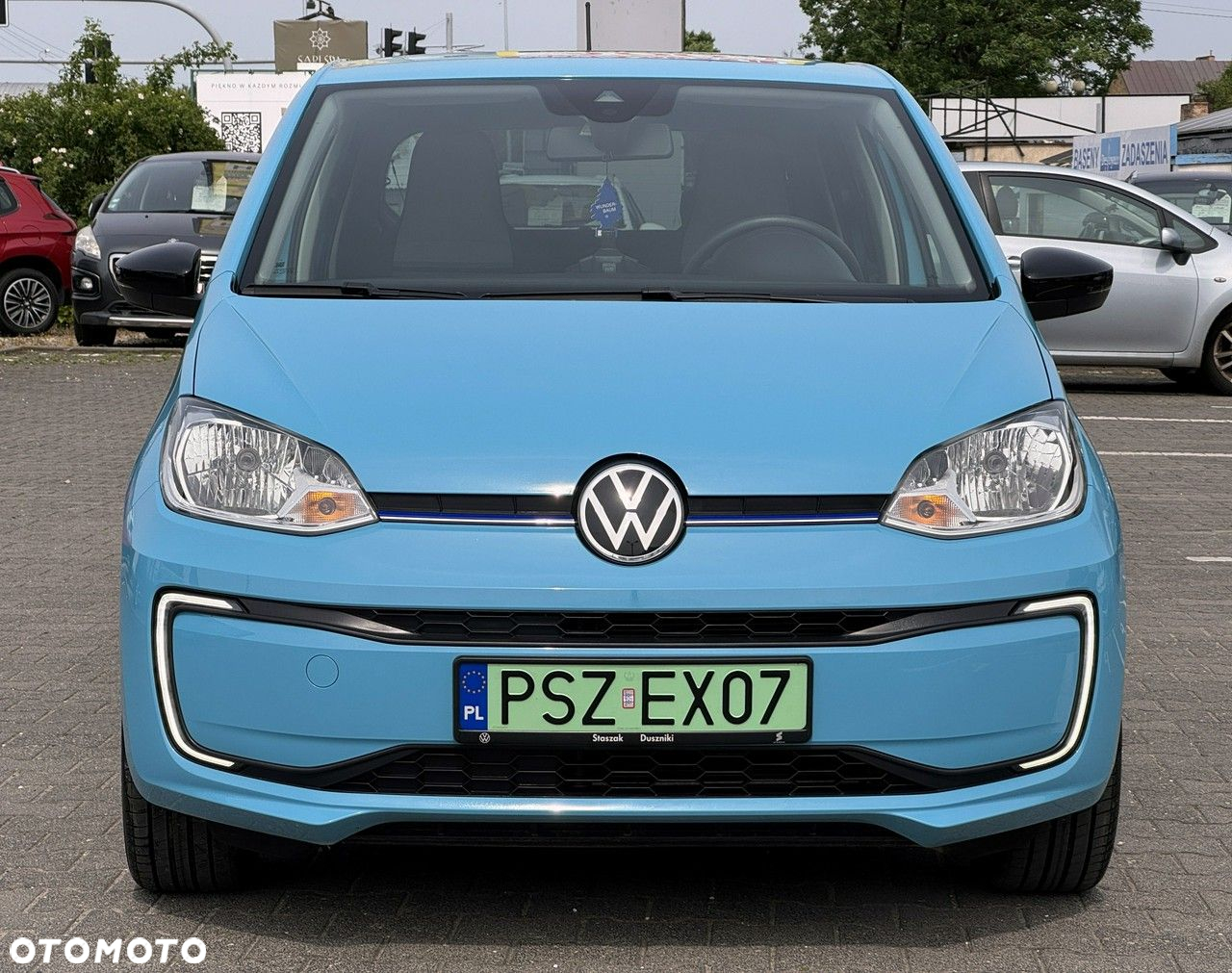 Volkswagen up! e-up - 11