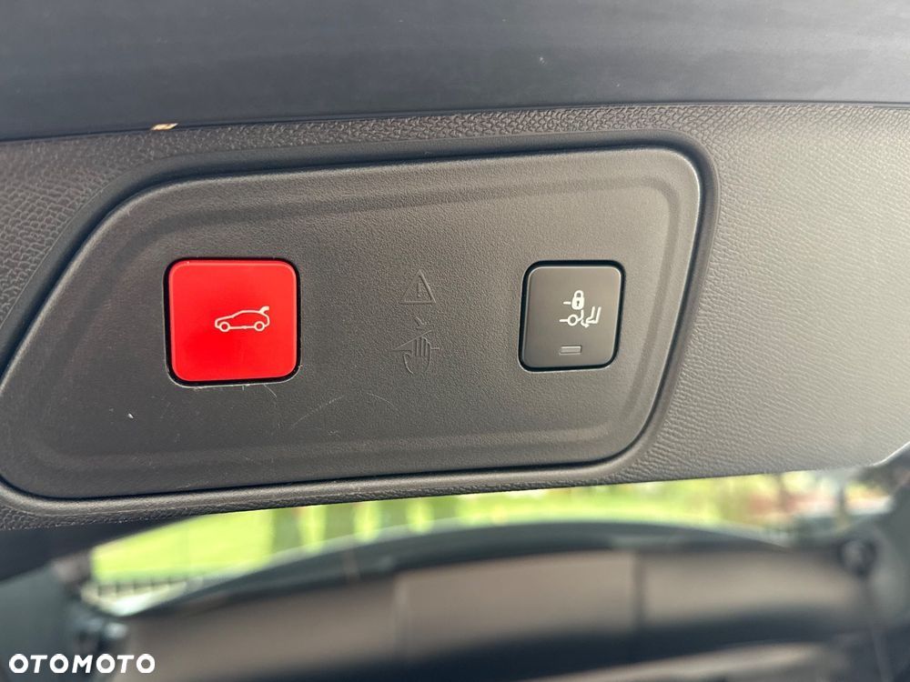 Peugeot 3008 1.5 BlueHDi Allure Pack S&S EAT8 - 21