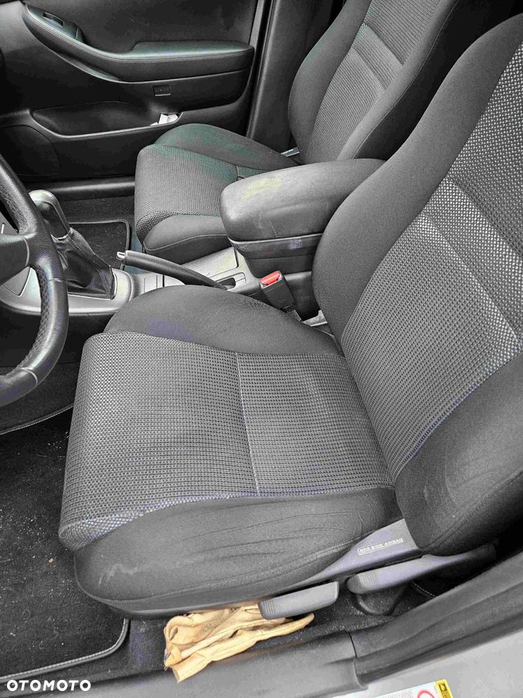 Toyota Avensis 1.8 VVT-i Sol - 13