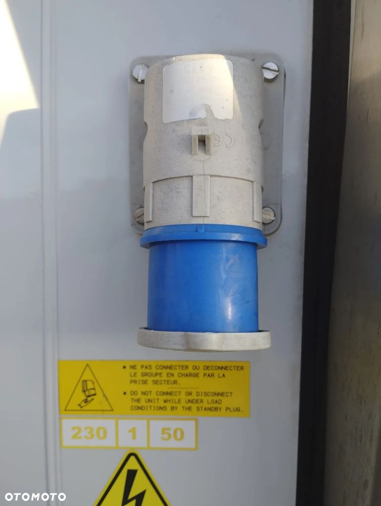 Renault Trafic Chłodnia 125KM 2 zasilania chłodni - 11