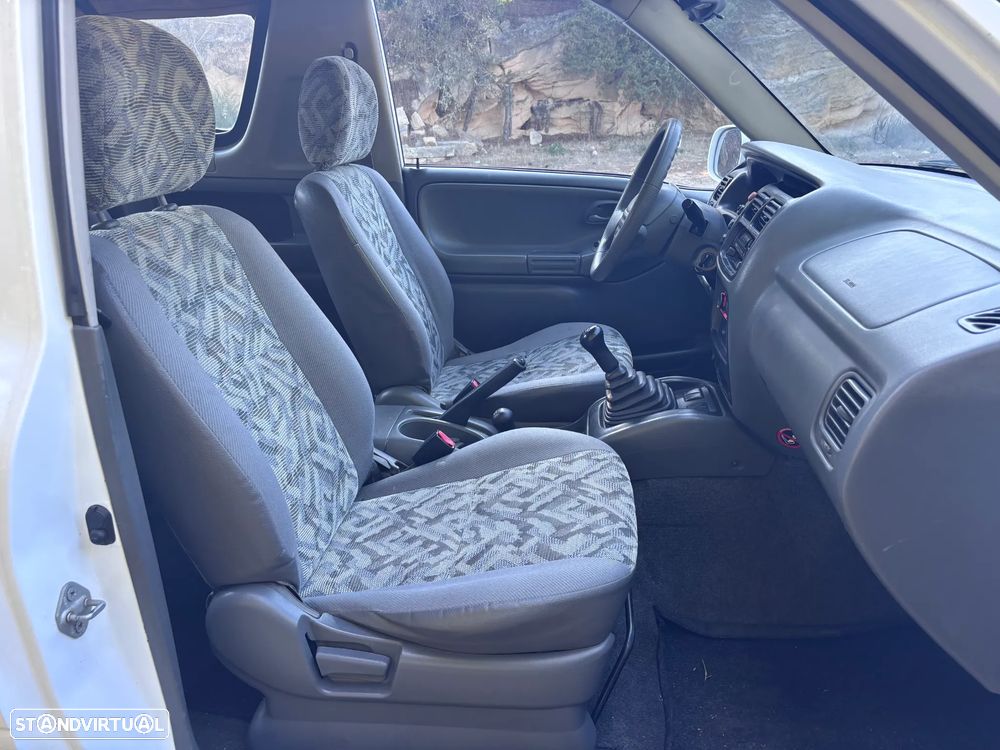 Suzuki Grand Vitara Canvas Top 1.6 - 13
