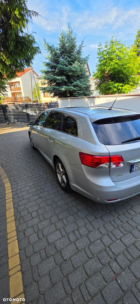 Toyota Avensis 2.2 D-4D Prestige Platinium - 5