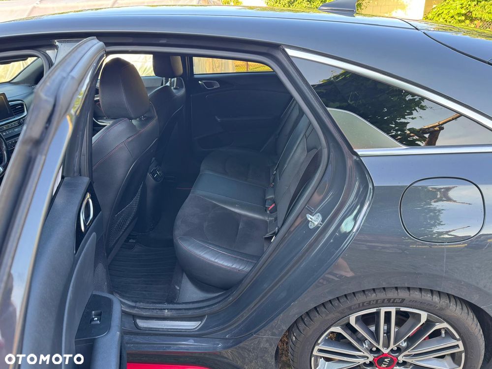 Kia ProCeed 1.6 T-GDI DCT7 OPF GT - 10