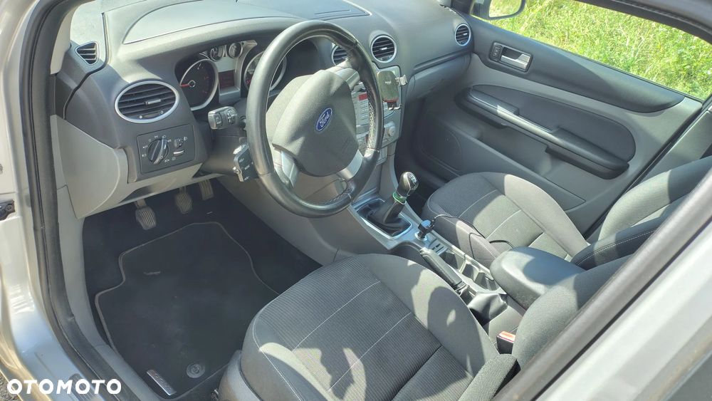 Ford Focus 1.6 TDCi DPF Ghia - 5