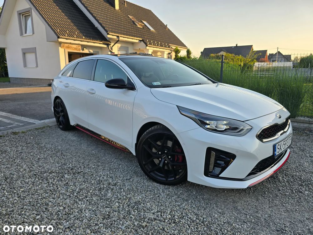 Kia ProCeed - 1
