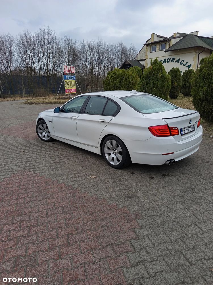BMW Seria 5 528i - 7