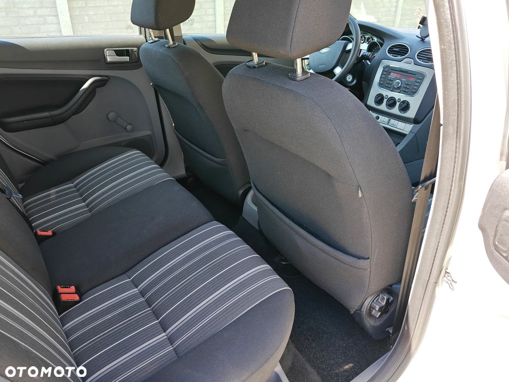 Ford Focus 1.6 Silver X EU5 - 21
