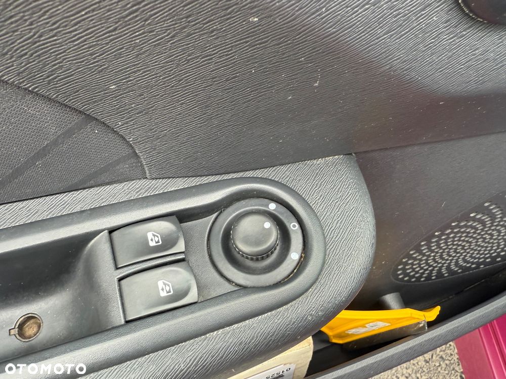 Renault Twingo 1.2 LEV 16V 75 iTwingo - 8