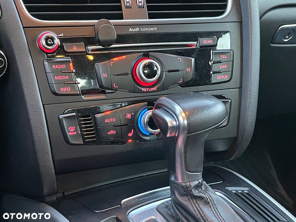 Audi A4 Limousine 2.0 TDI DPF quattro S tronic Attraction - 26