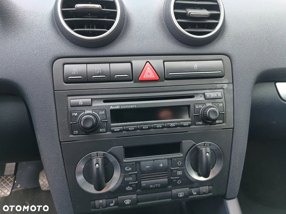 Audi A3 Sportback 2.0 TDI Ambiente - 15