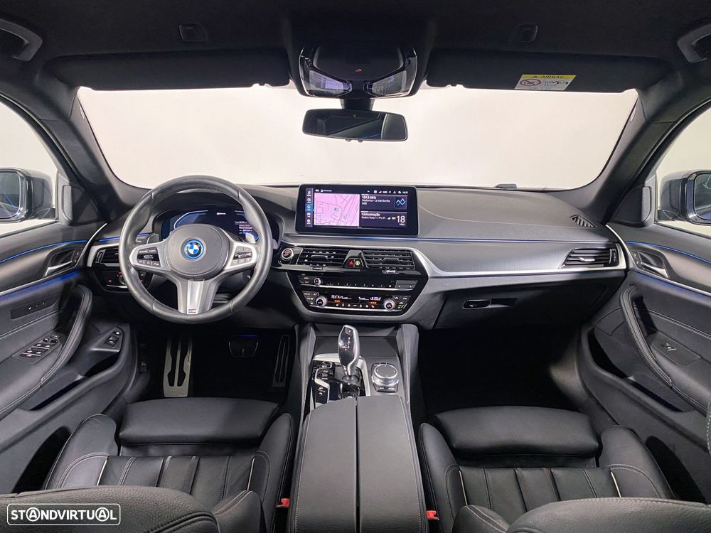 BMW 530 e Pack Desportivo M - 19