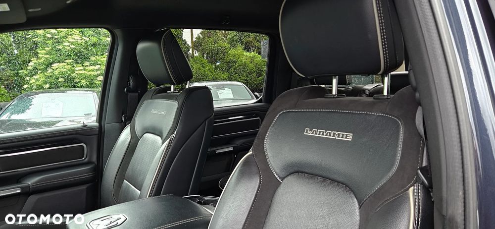 RAM 1500 Crew Cab Laramie - 24