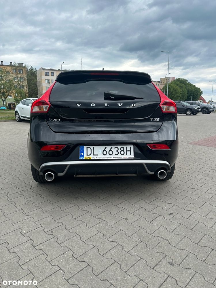 Volvo V40 T3 Drive-E R-Design Momentum - 5
