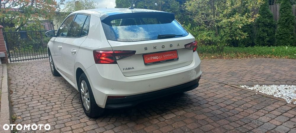 Skoda Fabia 1.0 MPI Essence - 25