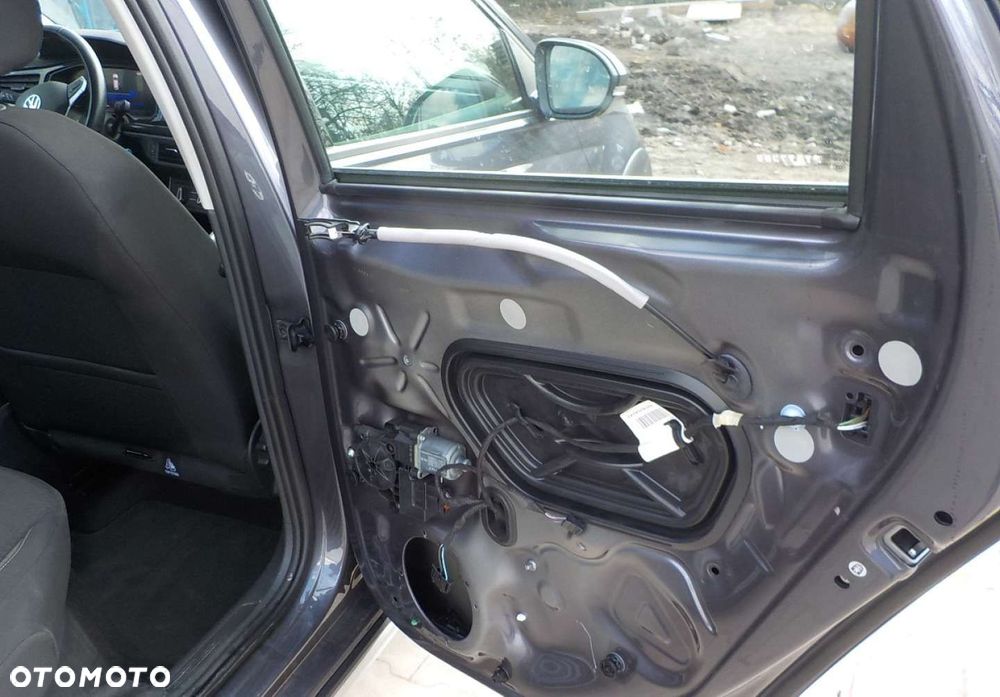 Volkswagen Taigo - 17