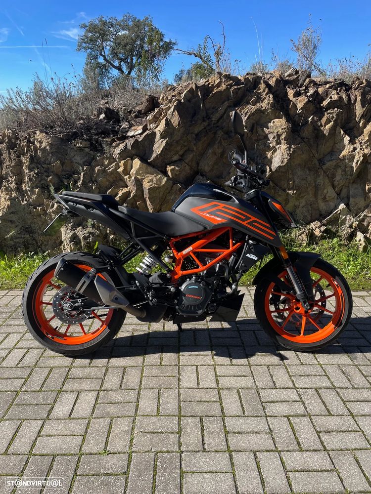 KTM Duke  125