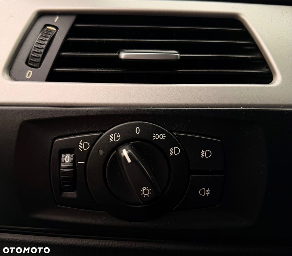 BMW Seria 3 320d - 11