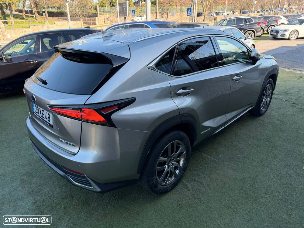 Lexus NX 300h Executive+ - 10